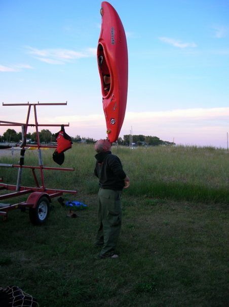 Kelly Blades Balances a Kayak